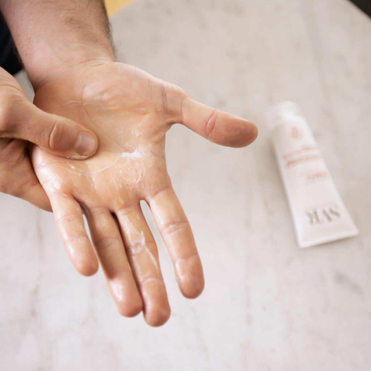svr-cicavit-cr-me-mains-crema-mani-riparatrice-e-protettiva image 3