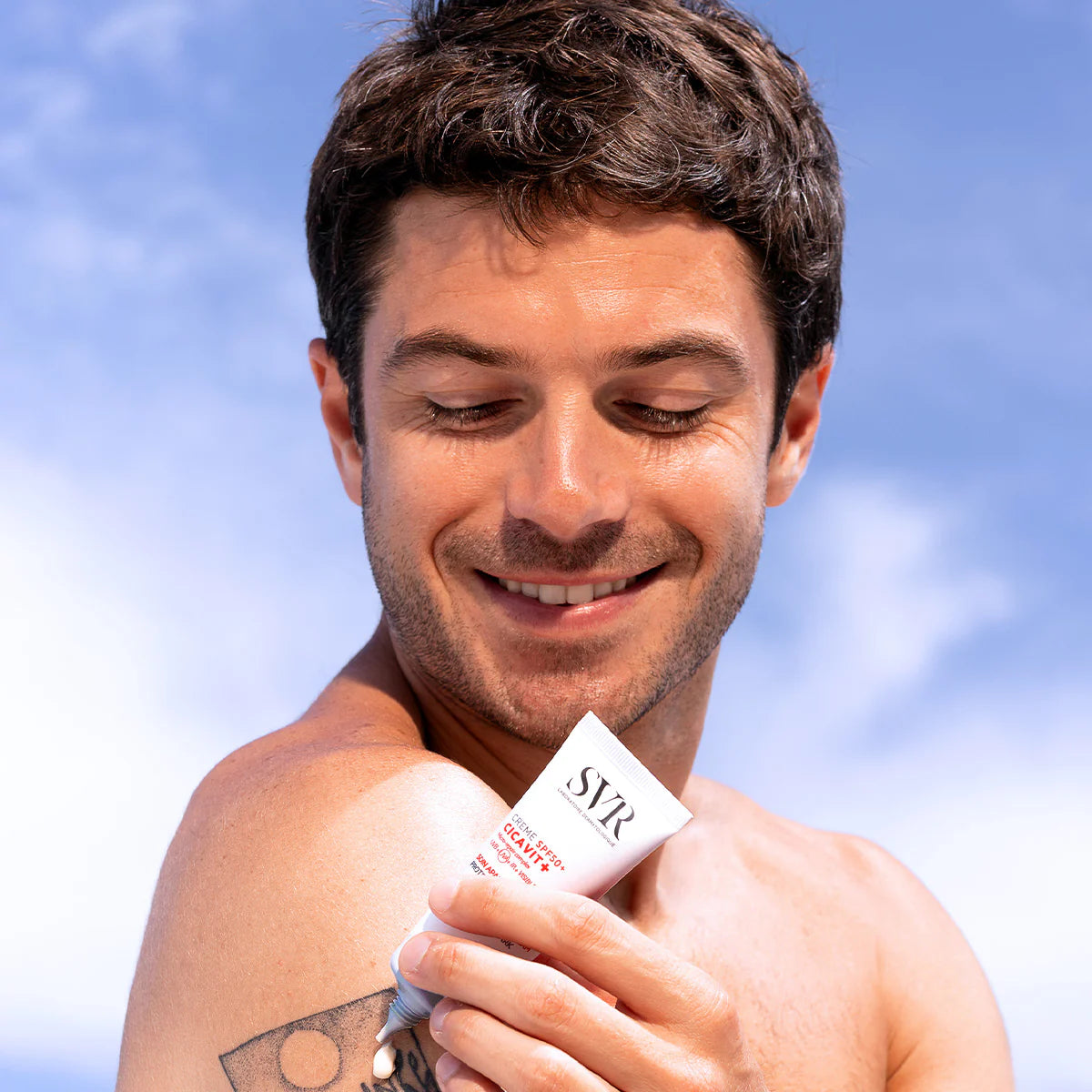 svr-cicavit-creme-spf50-crema-riparatrice-lenitiva-anti-segni-viso-e-corpo image 2
