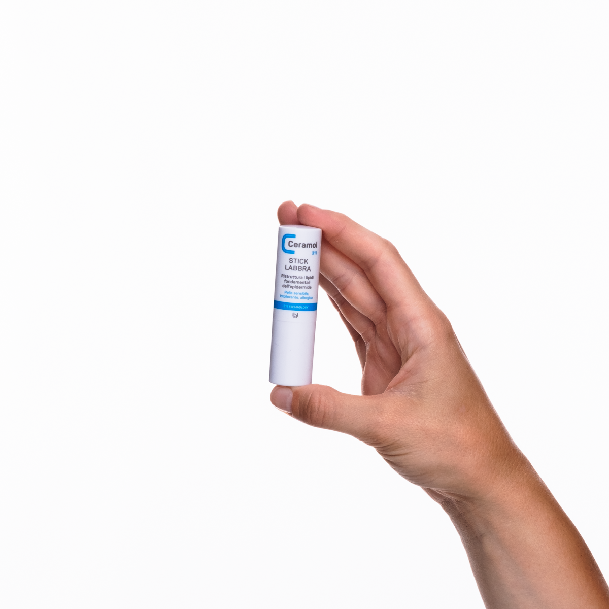 ceramol-stick-labbra-4-5-g-riparatore-per-labbra-secche-e-atopiche image 2