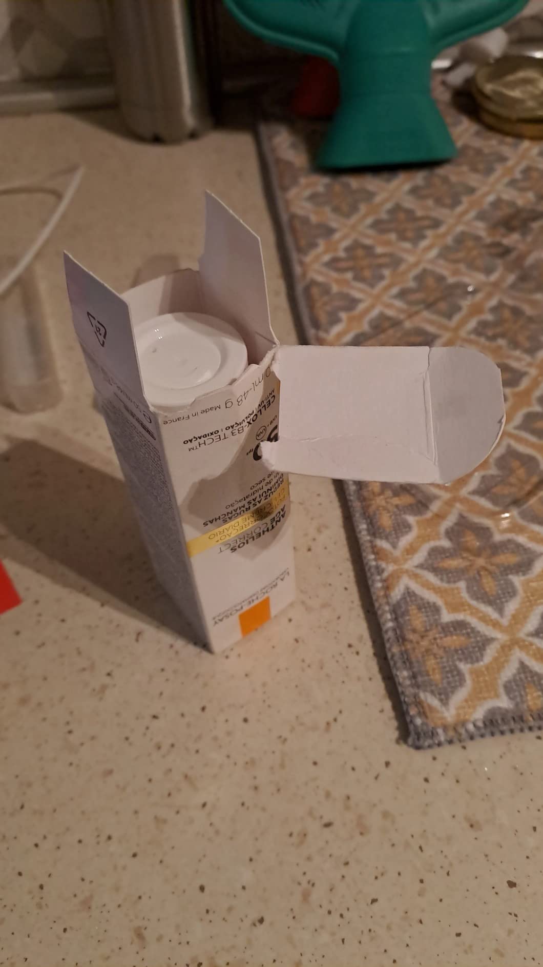 Discreta, idratazione media