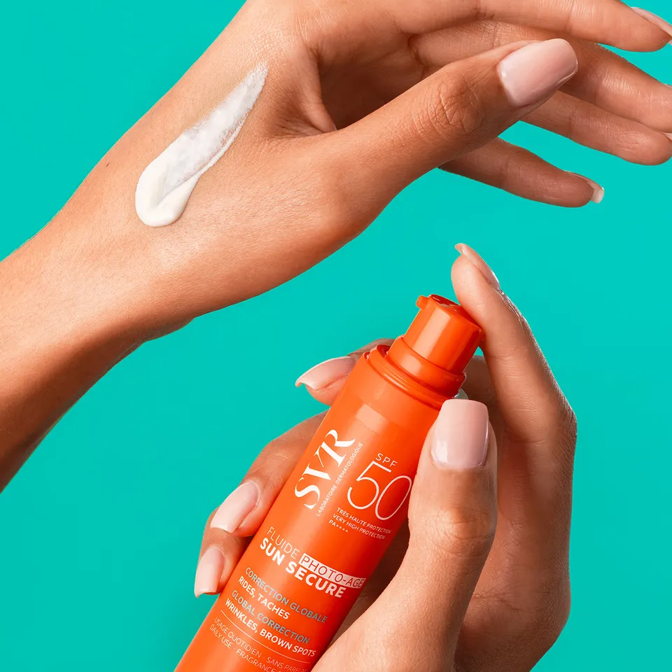 svr-sun-secure-fluide-photo-age-spf50-fluido-solare-viso-anti-et-invisibile image 1