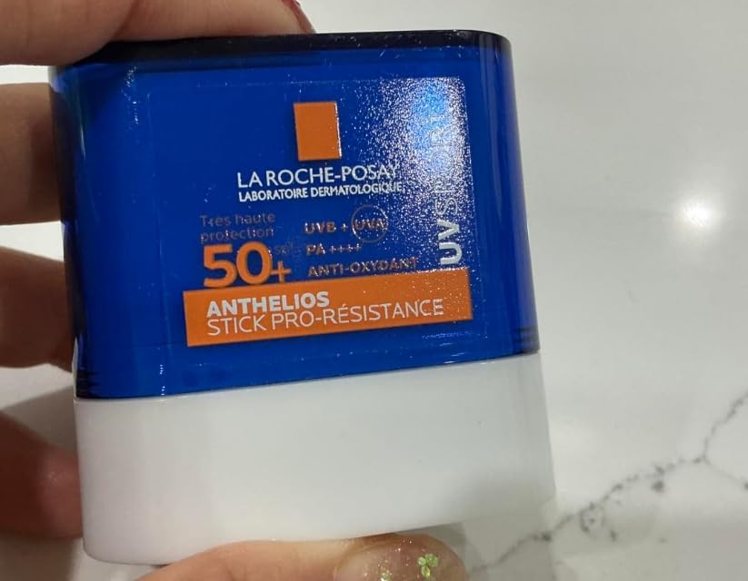 Scomodo sul viso intero