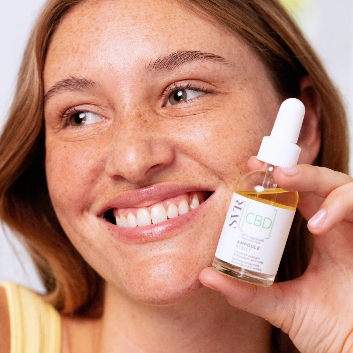 svr-cbd-ampoule-resist-siero-lenitivo-rinforzante-al-cbd-puro-per-pelli-stressat image 2