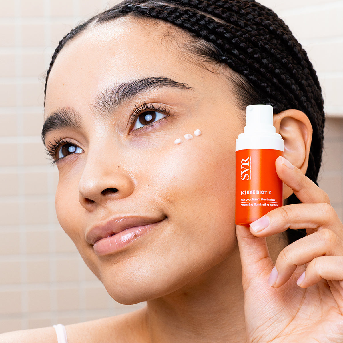 svr-c-eye-biotic-trattamento-contorno-occhi-illuminante-vitamina-c-5 image 3